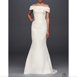 Off-the-Shoulder Mikado Trumpet Wedding Dress